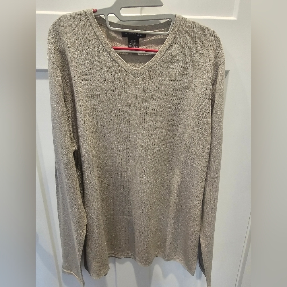 Kenneth Cole Reaction Men’s XL Beige V-Neck Sweater Long Sleeve Knit Pullover